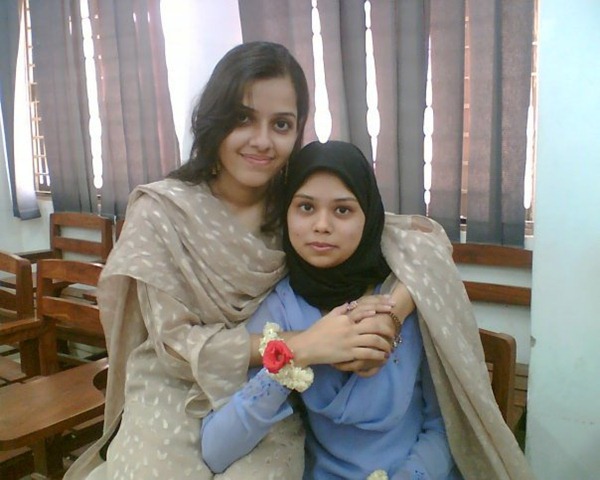 [desi girls . college girls . student. desi bachiya. school girls. pakistani bachiya, pakistani girls, indian girls . hot desi girls (38)[2].jpg]
