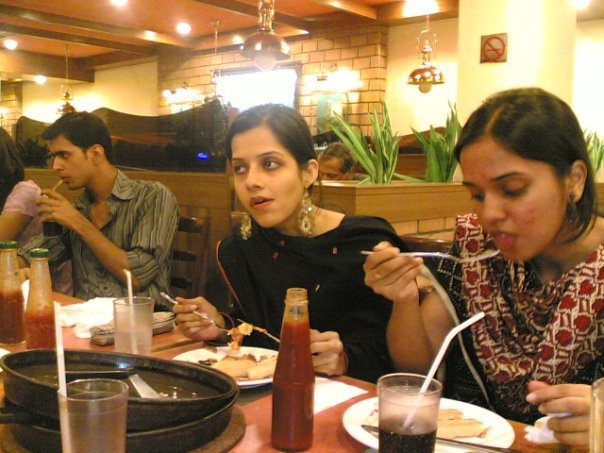 [desi girls . college girls . student. desi bachiya. school girls. pakistani bachiya, pakistani girls, indian girls . hot desi girls (22)[2].jpg]