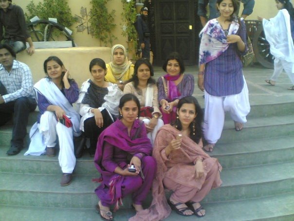 [desi girls . college girls . student. desi bachiya. school girls. pakistani bachiya, pakistani girls, indian girls . hot desi girls (45)[2].jpg]