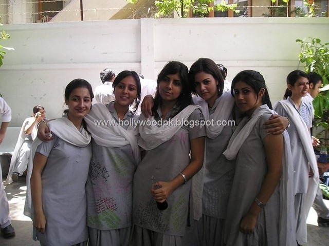 [pakistani school college girls. indian school college girls (21)[2].jpg]