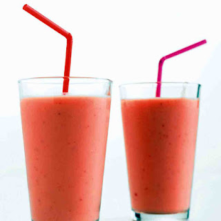 Strawberry, Mango, and Yogurt Smoothie