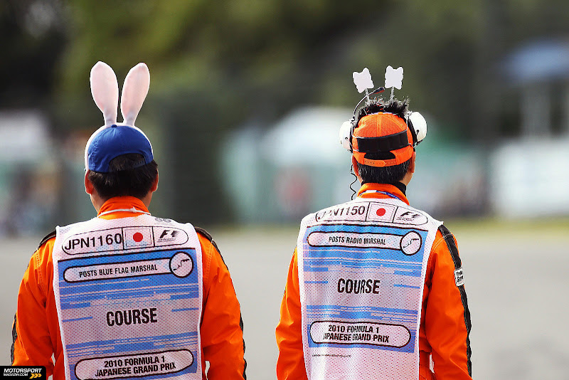 няшные маршалы на Гран-при Японии 2010