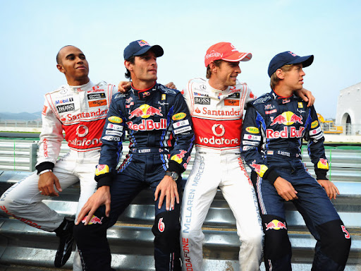 hamilton_webber_button_vettel_waiting_alonso_kor10.jpg