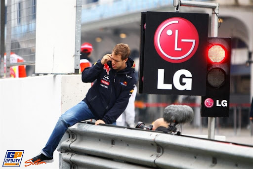 vettel_get_over_tur11.jpg