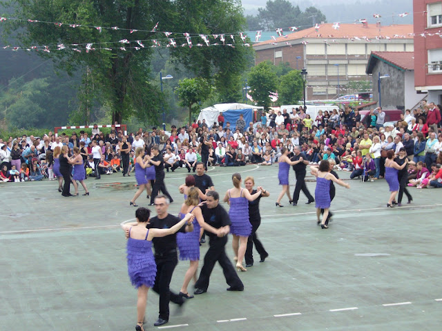 Bailes por Haití