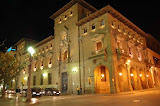 Edificio de Hacienda, situado en la plaza navarra - Huesca Edificio de Hacienda, situado en la plaza navarra - Huesca