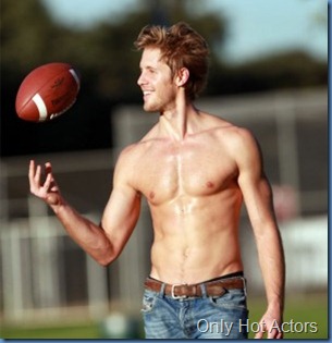 matt_barr_hellcats_6-e1 matt_barr_hellcats_6-e1