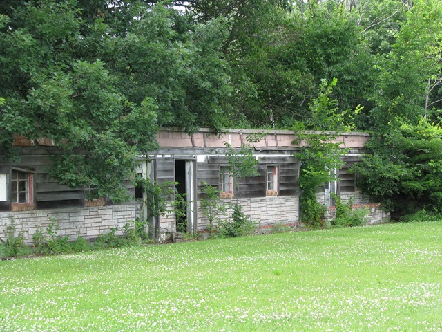 [0420 Hillcrest Motel west of Jefferson IA[2].jpg]