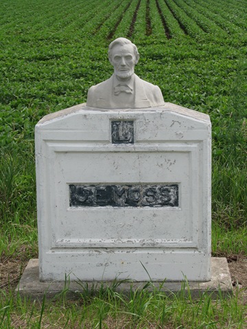 [0422 1924 Moss Bust of Lincoln Scranton IA[2].jpg]