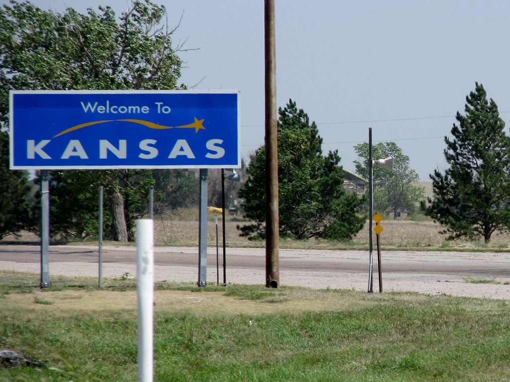[6459 I-70 btwn the Kansas border and Hays KS[3].jpg]