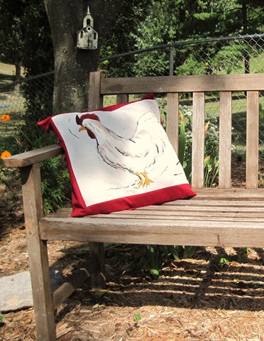 [Rooster pillow and free bench 001[11].jpg]
