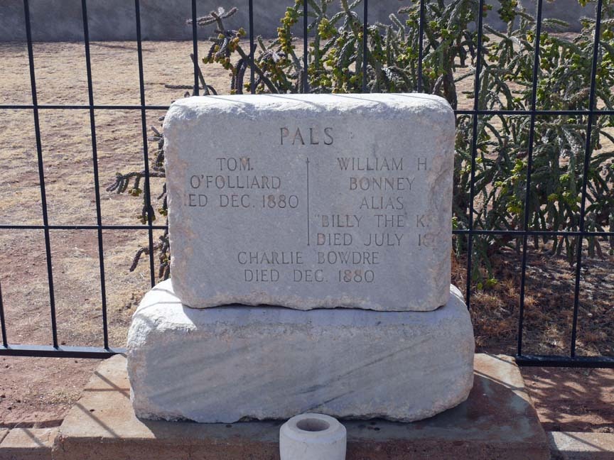 [Billy-the-Kid-Grave5.jpg]