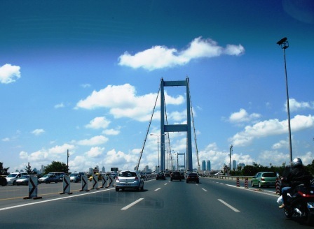 [From Asia to Europe 4 Bridge[3].jpg]