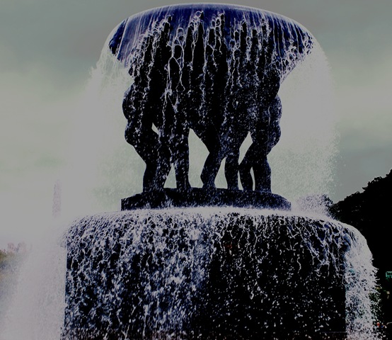 [118 - OsloBG - Mini Tour - Vigeland Park - Fontaine[2].jpg]