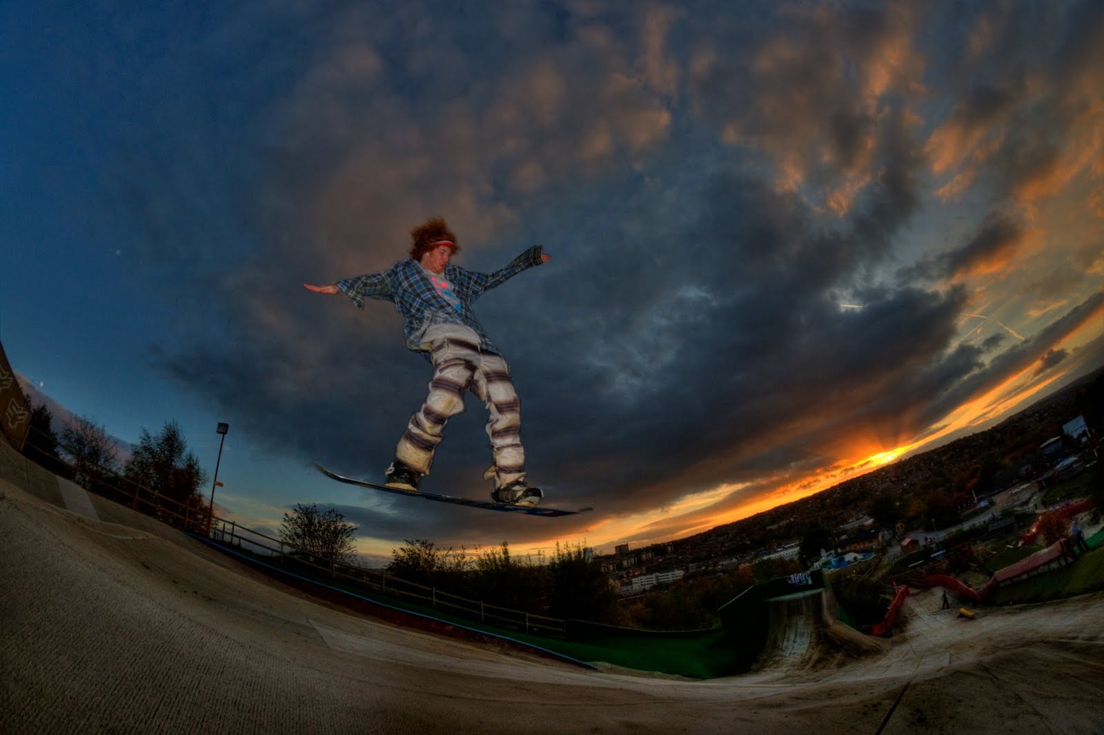 [wiggy into sunset[5].jpg]
