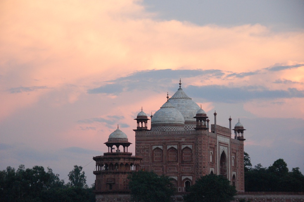 [India 2010 - Agra , Taj Mahal , desde el rio , 17 de septiembre   23[4].jpg]