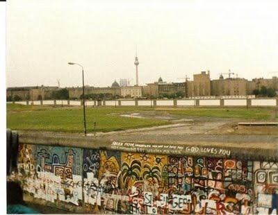 [Potsdamer-Platz-1982[1].jpg]