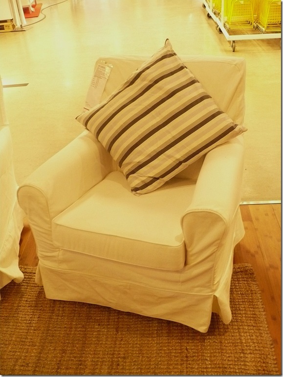 whitechair whitechair