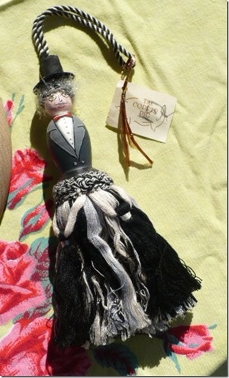 Groomtassel Groomtassel