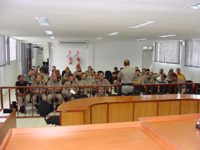 [Cia de Policia (11)[2].jpg]