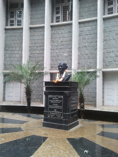 Statue of Chaturvedi