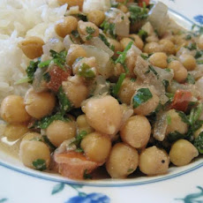 Chickpea Curry With Yogurt