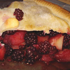 Simple Blackberry and Apple Pie