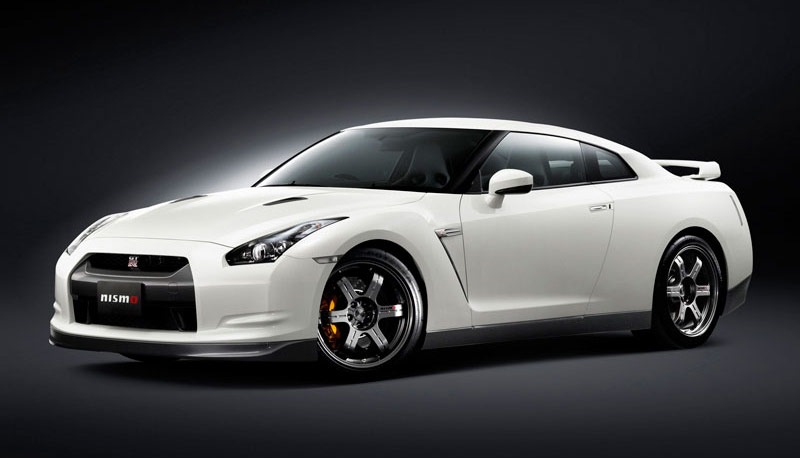 [Nismo_R35_f3qtr[6].jpg]