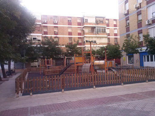 Parque Infantil: La Granja Del Tito