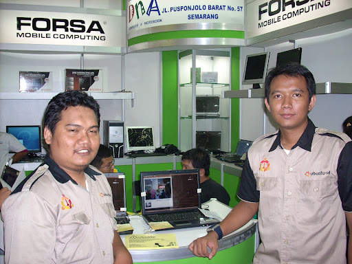 report hari pertama di java supermall