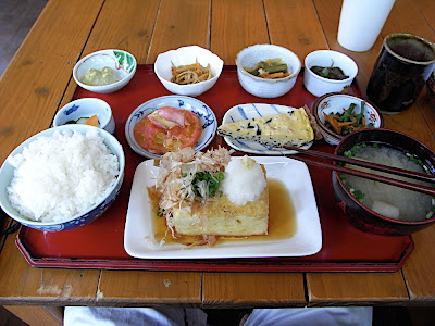 savatei 鯖亭 日替わり 定食 menú del día japón restaurant lunch special