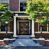  750 gorgeous downtown condo