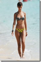 27181_Rihanna_2_Chris_Brown_on_the_beach_in_Barbados_4115_122_978lo 27181_Rihanna_2_Chris_Brown_on_the_beach_in_Barbados_4115_122_978lo