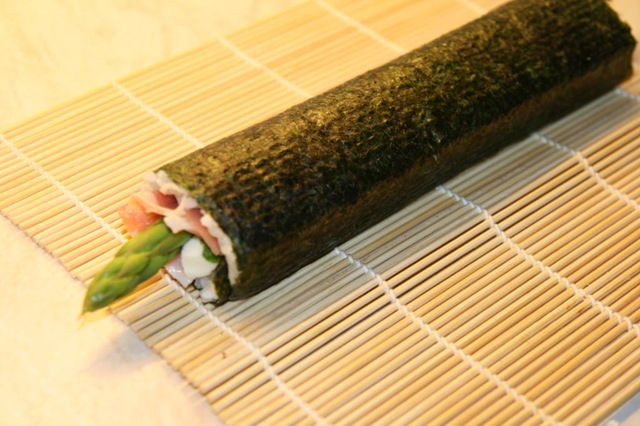[sushi-1[3].jpg]