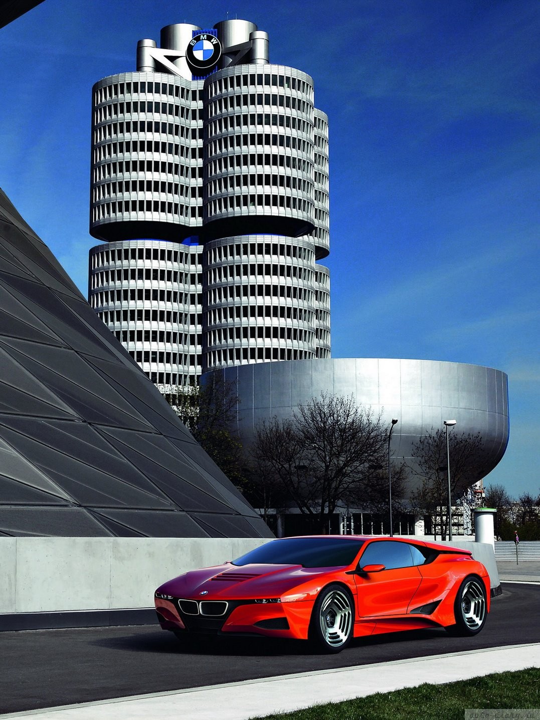 [auto-diary.ru_BMW_M1_13.jpg]
