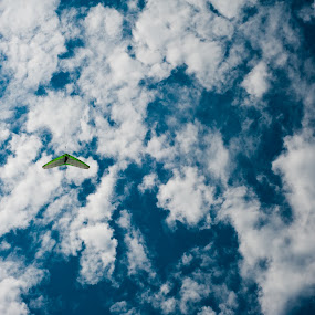Sunday Glide by Mauricio Alas - Commercial & Journalism Photojournalism