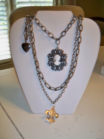 [new necklaces sept 005[5].jpg]