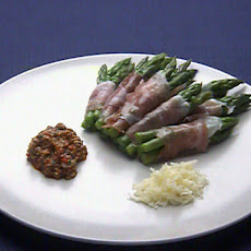 Asparagus Wrapped in Prosciutto