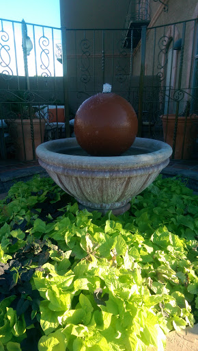 Bubbling Sphere Fountain