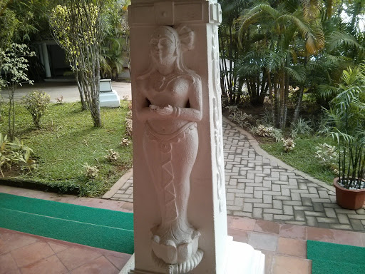 Woman's Sculpture