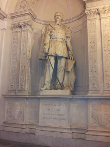 Statua Vittorio Emanuele II Re d'Italia