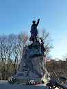 Памятник Адмиралу Макарову