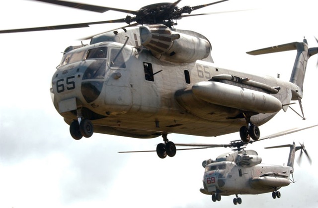 [800px-CH-53D_Sea_Stallion.jpg]