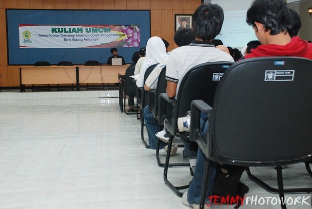 [suasana13.jpg]