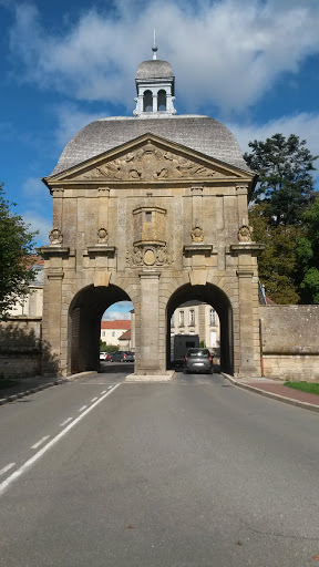Entrée Porte Des Moulins 1647
