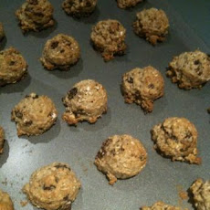 Body Flattering Oatmeal Raisin Cookies
