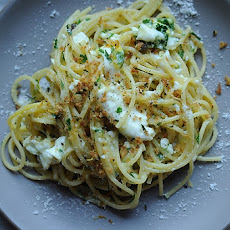 Rhonda's Spaghetti with Fried Eggs and Pangritata for One