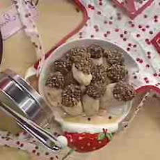 Cracked Cookie Crescents