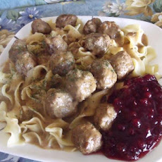 Swedish Meatballs With Lingonberry  or Cranberry  Sauce