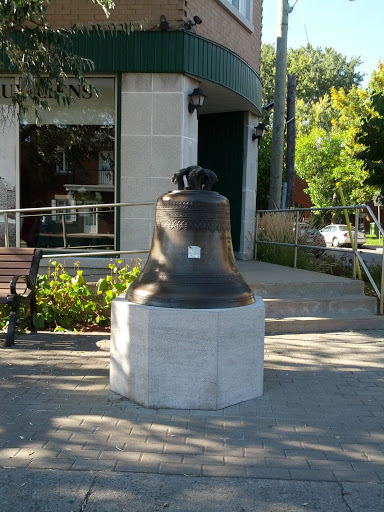 St Pierre Aux Liens Bell Statue
